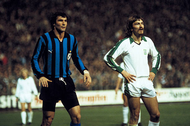 赛场强敌时 赛场强敌时